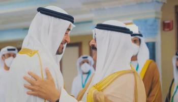الشيخ محمد بن زايد آل نهيان والشيخ مشعل الأحمد الجابر الصباح