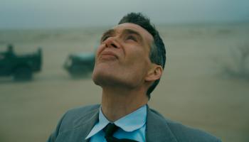 كيليان ميرفي في لقطة من فيلم "أوبنهايمر"