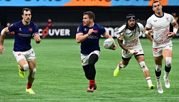 Antoine Dupont brille à Vancouver et inclus dans l'équipe type du tournoi 