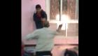 فيديو لمعلم مصري ينهال ضرباً على تلميذ يشعل وسائل التواصل غضباً