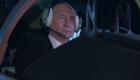 Poutine teste un simulateur de vol à l'Ecole  supérieure d'aviation militaire de Krasnodar