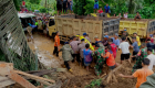 Toprak kayması: En az 19 kişi hayatını kaybetti