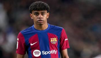 لامين يامال لاعب برشلونة