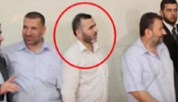 الدائرة الحمراء تشير إلى مروان عيسى