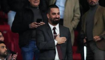 أردا توران نجم برشلونة الإسباني الأسبق