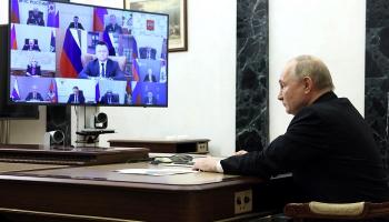 بوتين خلال اجتماع لمناقشة تداعيات الهجوم الإرهابي - رويترز