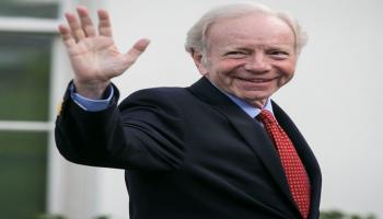 جوزيف ليبرمان السيناتور الأمريكي والمرشح لمنصب نائب الرئيس