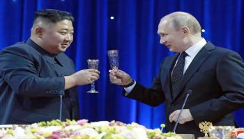 لقاء سابق بين زعيم كوريا الشمالية والرئيس الروسي