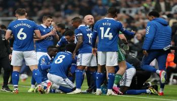 لاعبو إيفرتون يتناولون الإفطار في مباراة نيوكاسل