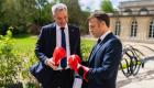 Vidéo - Macron reçoit le chancelier autrichien qui lui a offert un cadeau 