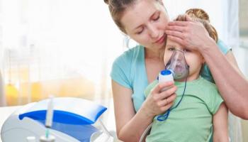 طفل يعاني من مرض تنفسي - أرشيفية