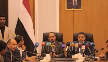رئيس الحكومة اليمنية أحمد بن مبارك خلال لقاء قيادة السلطة المحلية بحضرموت