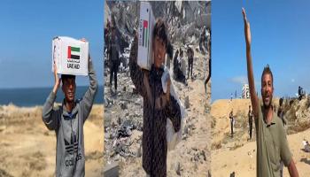 فلسطينيون يحملون المساعدات في غزة