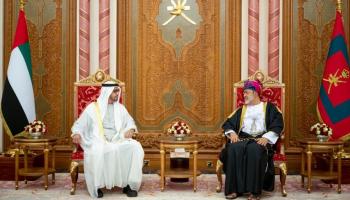 الشيخ محمد بن زايد آل نهيان والسلطان هيثم بن طارق في لقاء سابق