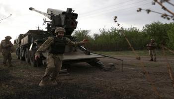 قوات أوكرانية على جبهة القتال الأمامية مع روسيا