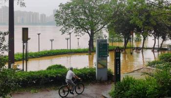 Vidéo- Des murs de boue... Les dégâts des inondations en Chine