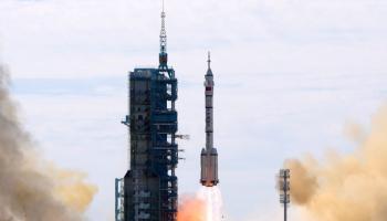 إطلاق صاروخ من مركز جيوتشيوان