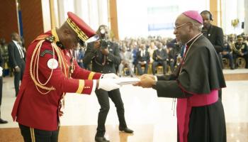 رئيس الغابون الانتقالي يتسلم التقارير النهائية للحوار الوطني