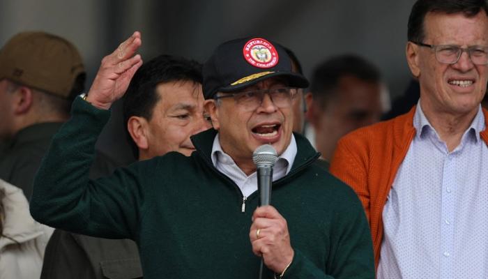 رئيس كولومبيا يتحدث إلى أنصاره بمناسبة عيد العمال