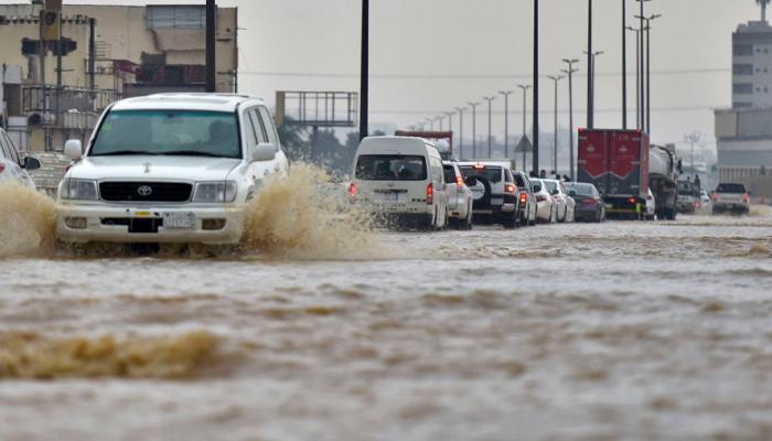 مياه الأمطار تملأ شوارع السعودية - أرشيفية