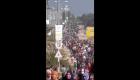 أين المفر؟.. آلاف الفلسطينيين يغادرون رفح سيرا على الأقدام (فيديو)