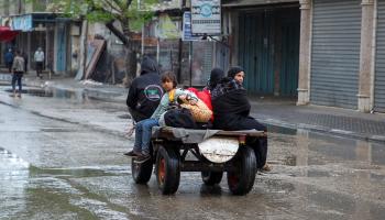Des familles palestiniennes quitent Rafah suite à des ordres d'évacuation ! 
