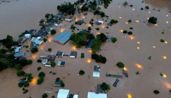 Inondations dévastatrices au Brésil... Images satellite avant et après les pluies