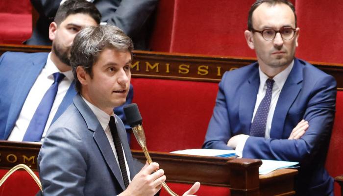 Gabriel Attal accuse les Socialistes de vouloir cacher le soutien de François Hollande