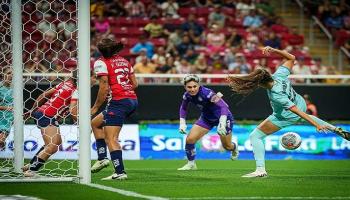 جانب من مباراة برشلونة للسيدات أمام شيفاز غوادالاخارا