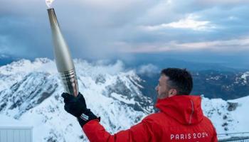 Vidéo - Le relais de la flamme illumine la Haute-Savoie pour le centenaire des Jeux Olympiques 