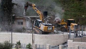 جرافات كاتربيلر تهدم بيوت فلسطينيين 