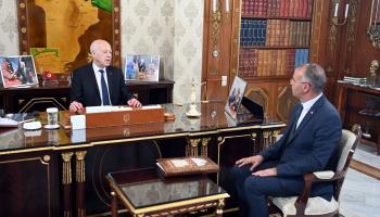 لقاء الرئيس التونسي قيس سعيد بوزير الشؤون الاجتماعية 