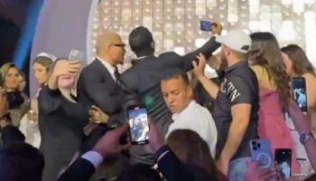 عمرو دياب في حفل الأزمة