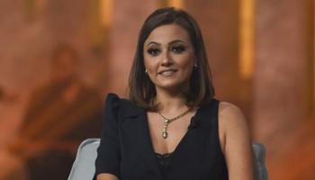 الفنانة بشرى