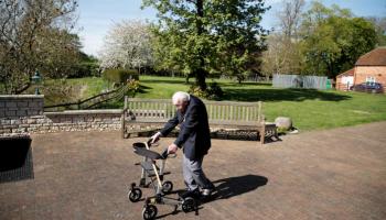 الشيخوخة في بريطانيا تقلق الحكومة
