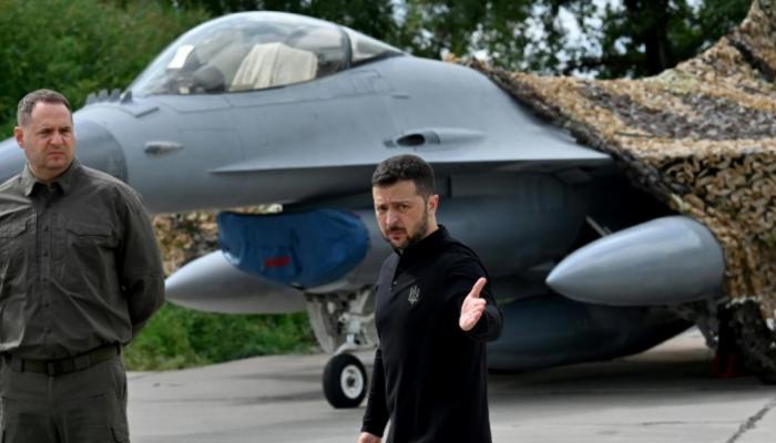 Kiev évacue des villages et reçoit ses premiers avions F-16