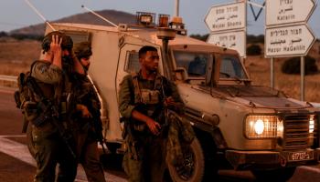 جنود إسرائيليون قرب الحدود مع لبنان - الفرنسية