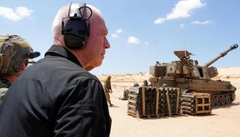 يوآف غالانت وزير الدفاع الإسرائيلي