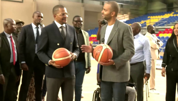 Vidéo - Tony Parker : de la NBA aux jeunes talents congolais, une visite inspirante en RDC