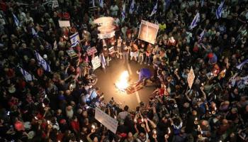 Vidéo - Israël : des milliers de manifestants réclamant un accord pour la libération des otages