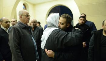 نجل أحمد عدوية يتلقى العزاء 