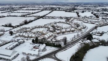 Vidéo - Perturbations dans les aéroports en raison de chutes de neige en Europe 