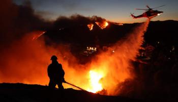 Vidéo - Incendies dévastateurs à Los Angeles : les pompiers face à de nouvelles rafales