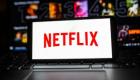 Netflix franchit 300 millions d’abonnés et se renforce dans le streaming sportif 