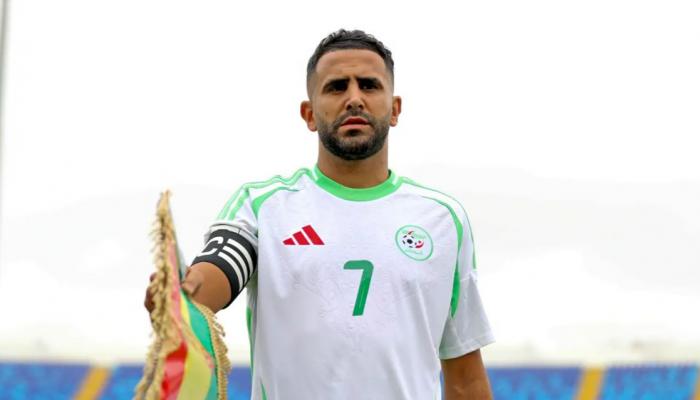 محرز قائد منتخب الجزائر