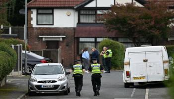 الشرطة البريطانية في موقع الهجوم