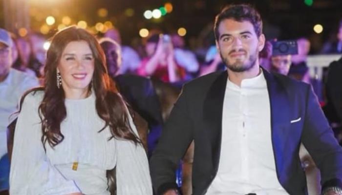 غادة عادل رفقة نجلها عبدالله 
