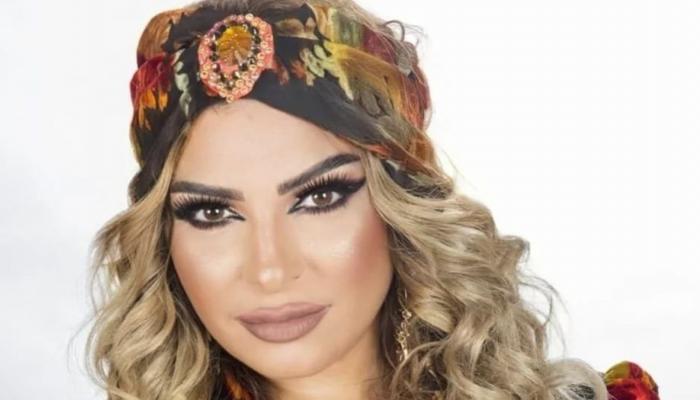 الفنانة منة جلال