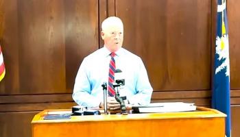 نائب المأمور وليام "بيلي" سكوايرز