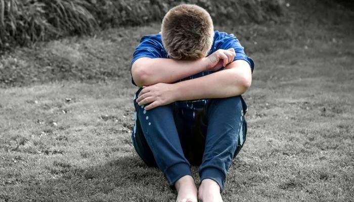 حاول الصبي تبرير ما فعله بالقول إنه "كان يمزح فقط"